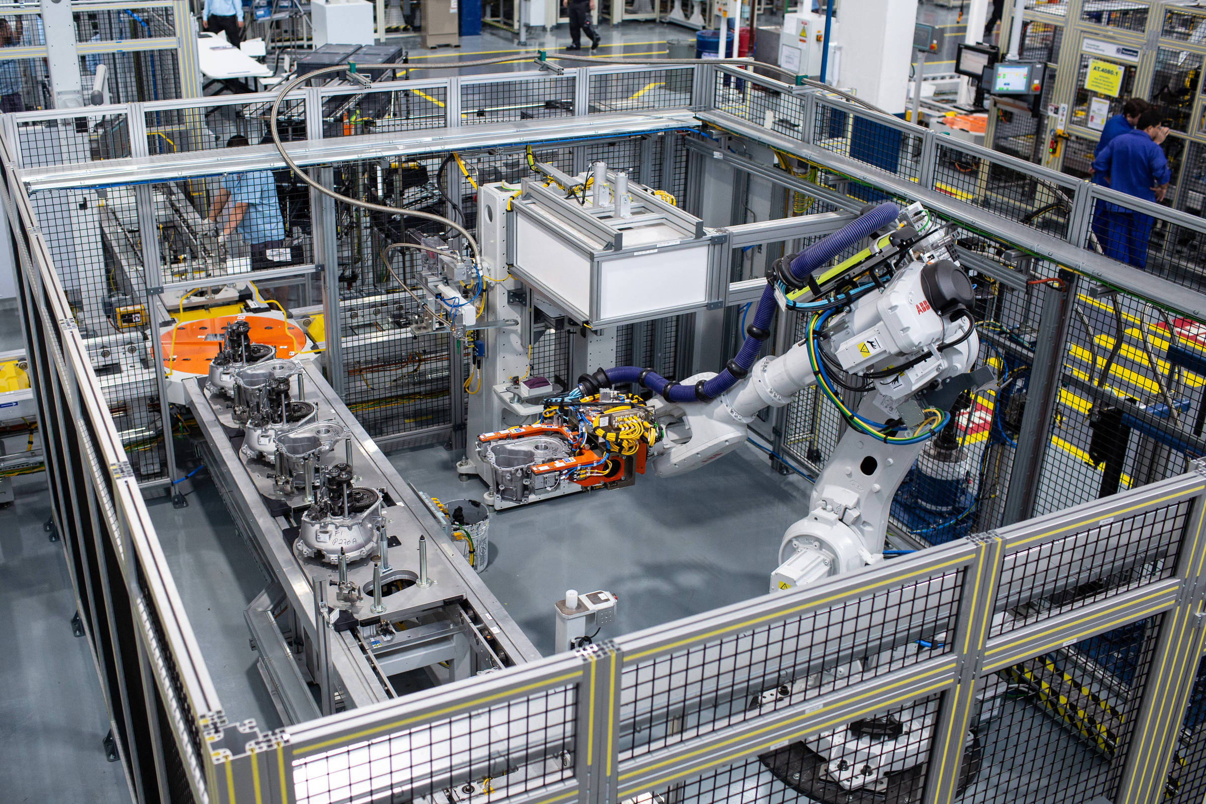 Fim do regime 6x1 pode elevar custos das empresas em até R$ 267,2 bilhões por ano, aponta estudo da CNI